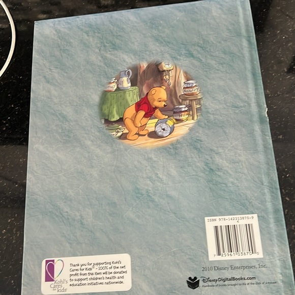 Disney Winnie the Pooh Book - Picture 3 of 3